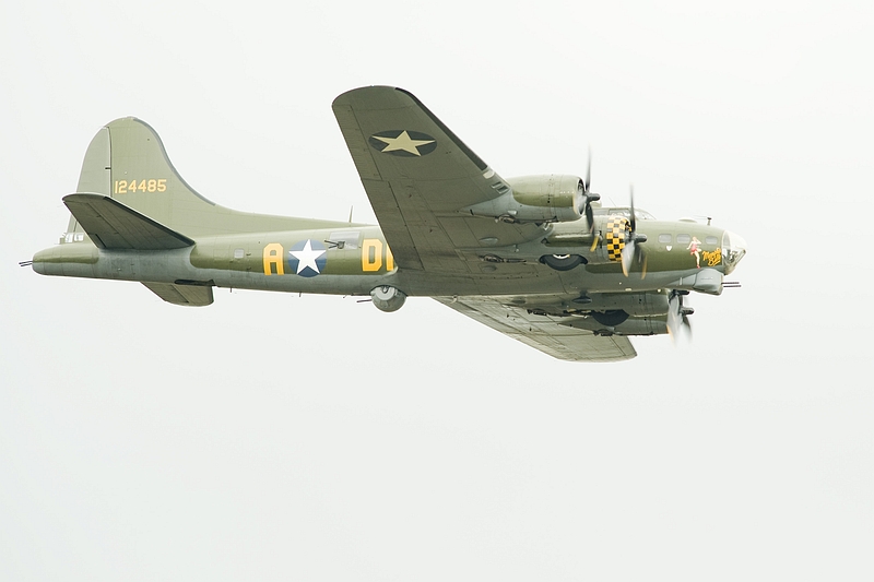 20100919_0835.JPG - B-17-Sally B