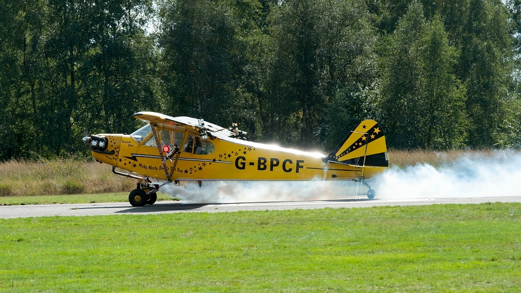 20150920_0123.JPG - Brendan O'Brien's Flying Circus uit Verenigd Koninkrijk met Piper J3C-65.