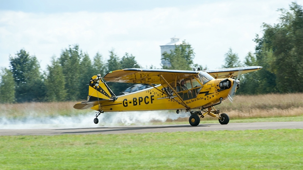 20150920_0147.JPG - Brendan O'Brien's Flying Circus uit Verenigd Koninkrijk met Piper J3C-65.