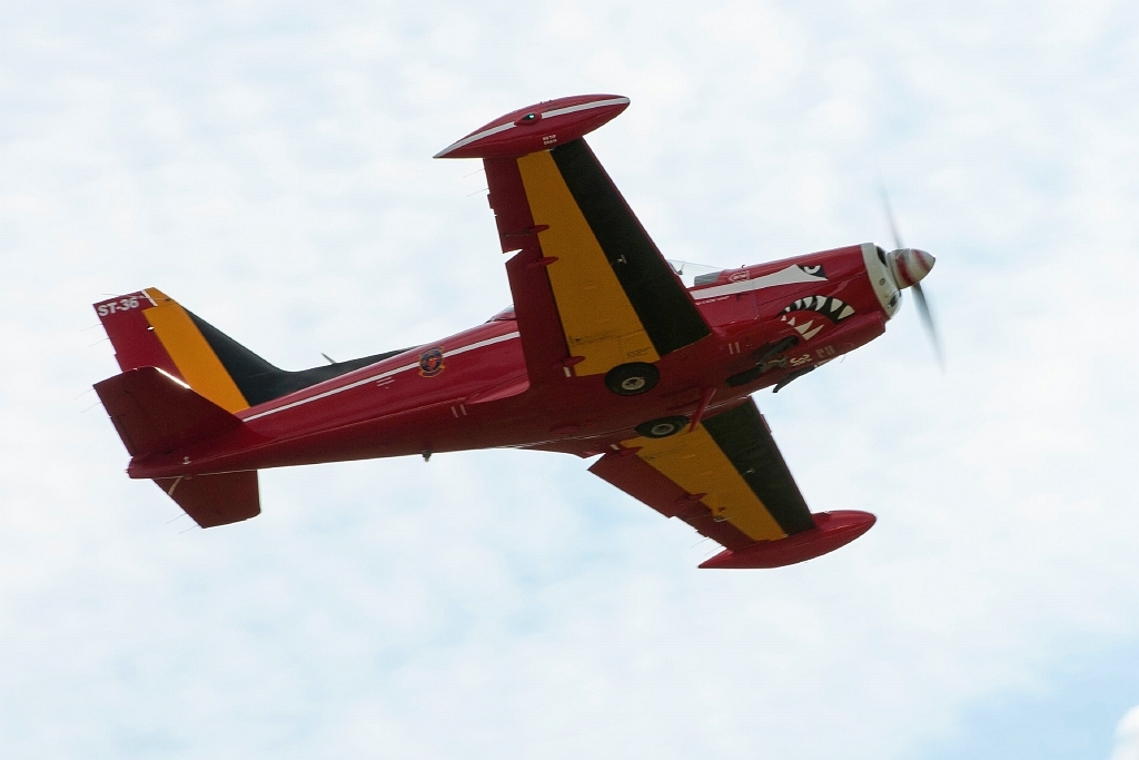 20150920_0151_1.JPG - BAF Red Devils met SIAI-Marchetti SF-260 uit België