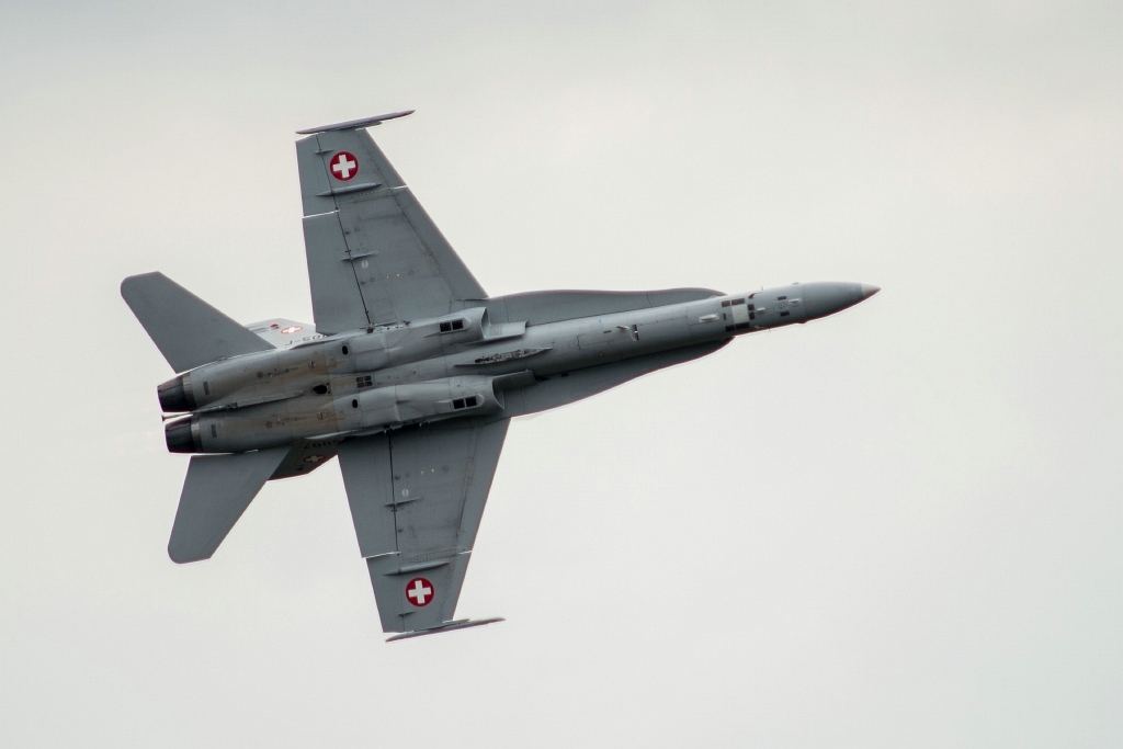 20150920_0424.JPG - Boeing F/A-18C Hornet Solo Display uit Zwitserland.