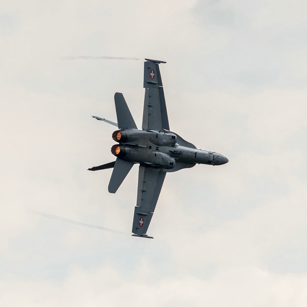 20150920_0427.JPG - Boeing F/A-18C Hornet Solo Display uit Zwitserland.