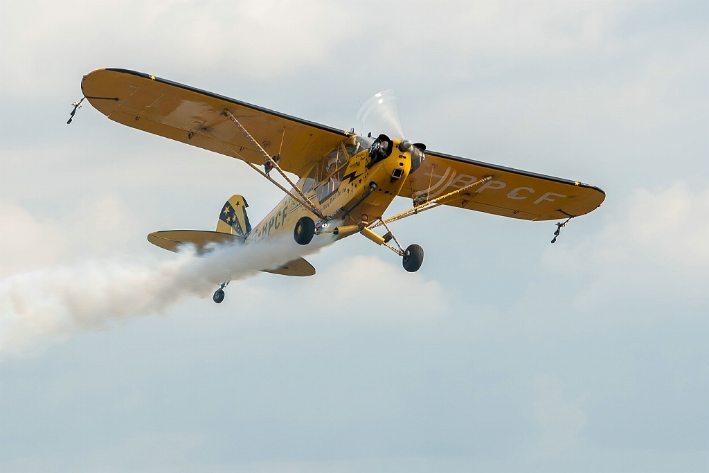 20150920_0671.JPG - Brendan O'Brien's Flying Circus uit Verenigd Koninkrijk met Piper J3C-65.