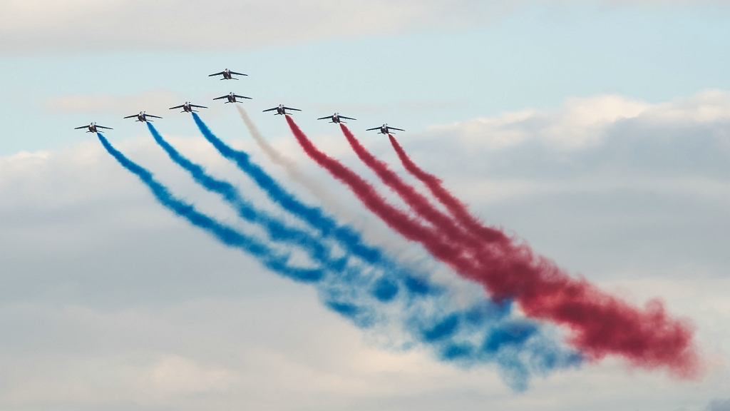 20150918_0017.JPG - Patrouille de France met Alphajet