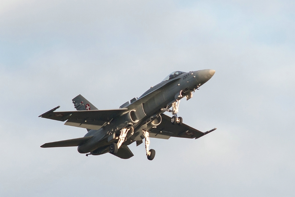 20150918_0384.JPG - Solo display van de F/A-18 Hornet uit Zwitserland