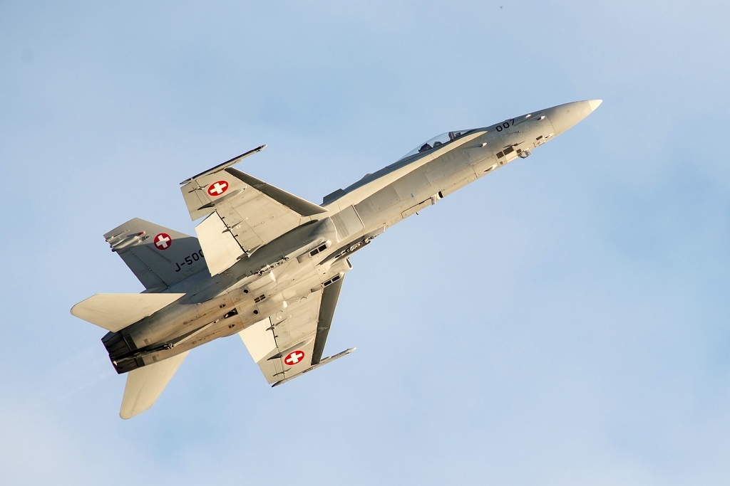 20150918_0387.JPG - Solo display van de F/A-18 Hornet uit Zwitserland