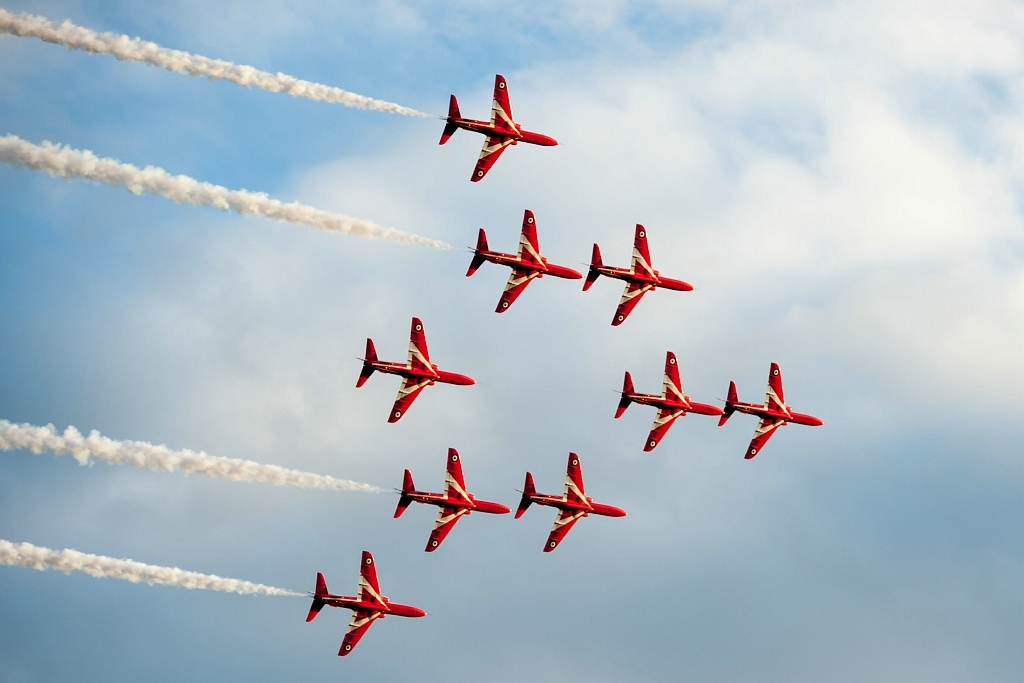 20150918_0596.JPG - Red Arrows met BAE Systems Hawk T1 van het Verenigd Koninkrijk.