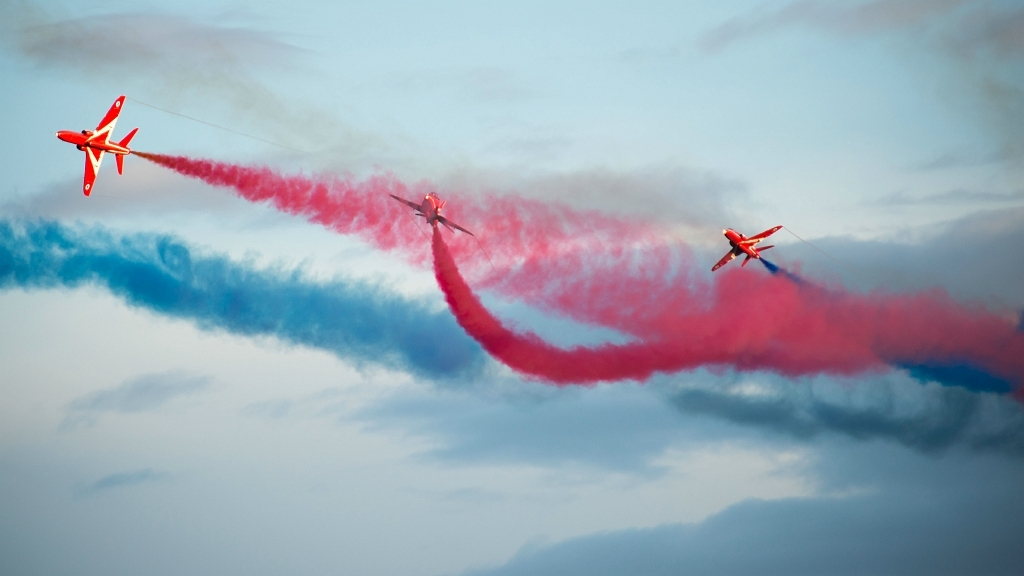 20150918_0622.JPG - Red Arrows met BAE Systems Hawk T1 van het Verenigd Koninkrijk.