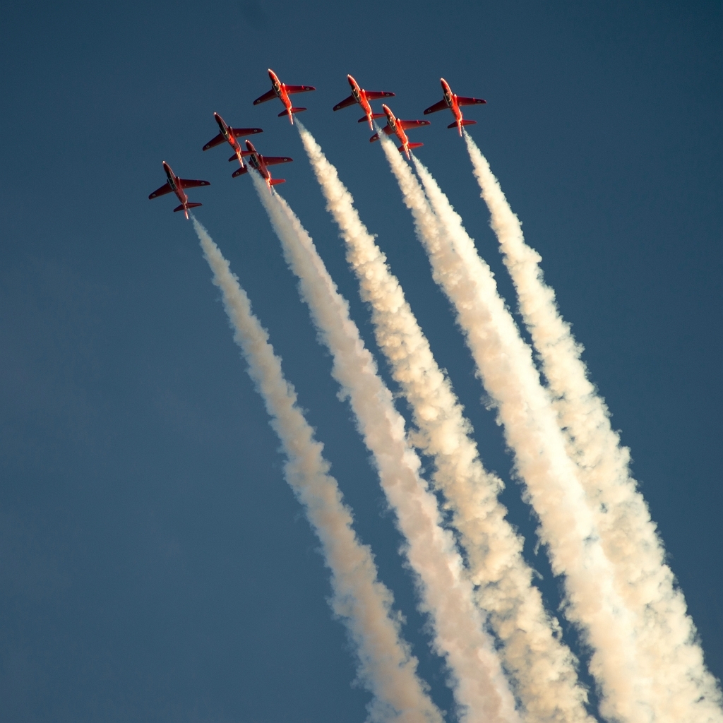 20150918_0681.JPG - Red Arrows met BAE Systems Hawk T1 van het Verenigd Koninkrijk.