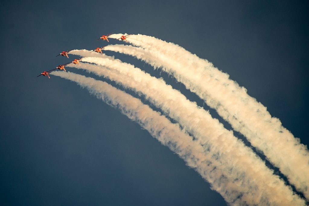 20150918_0684.JPG - Red Arrows met BAE Systems Hawk T1 van het Verenigd Koninkrijk.