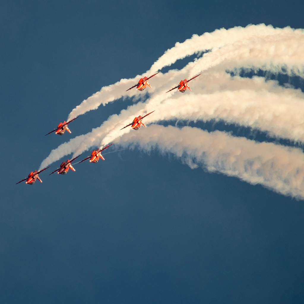 20150918_0685.JPG - Red Arrows met BAE Systems Hawk T1 van het Verenigd Koninkrijk.