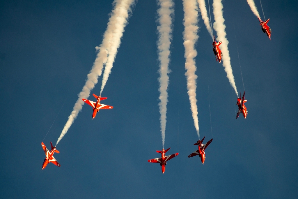 20150918_0687.JPG - Red Arrows met BAE Systems Hawk T1 van het Verenigd Koninkrijk.