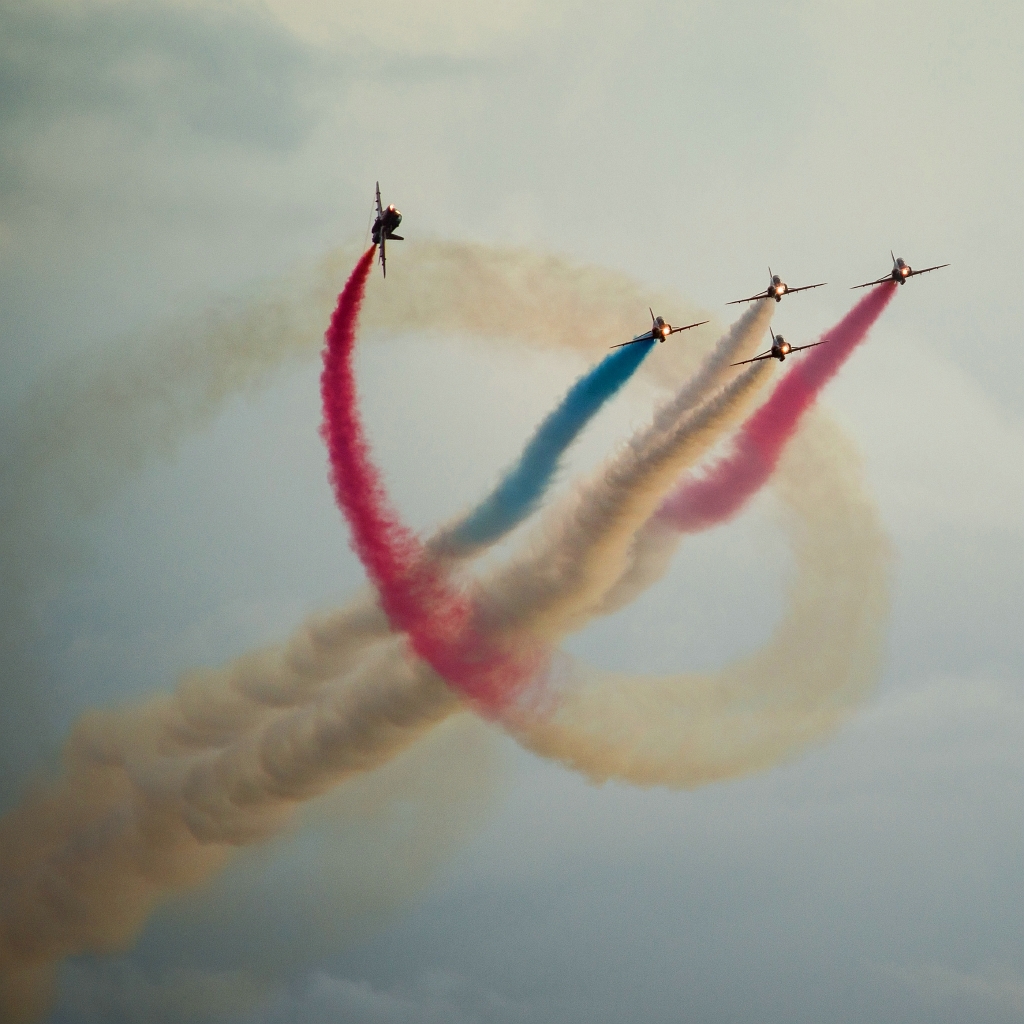 20150918_0709.JPG - Red Arrows met BAE Systems Hawk T1 van het Verenigd Koninkrijk.