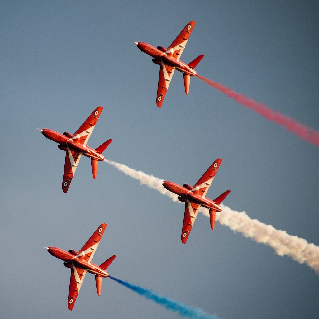 20150918_0715.JPG - Red Arrows met BAE Systems Hawk T1 van het Verenigd Koninkrijk.