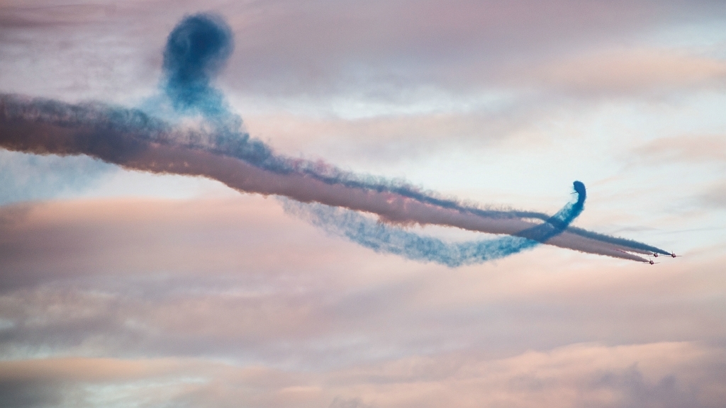 20150918_0716.JPG - Red Arrows met BAE Systems Hawk T1 van het Verenigd Koninkrijk.