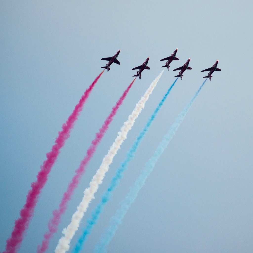 20150918_0749.JPG - Red Arrows met BAE Systems Hawk T1 van het Verenigd Koninkrijk.