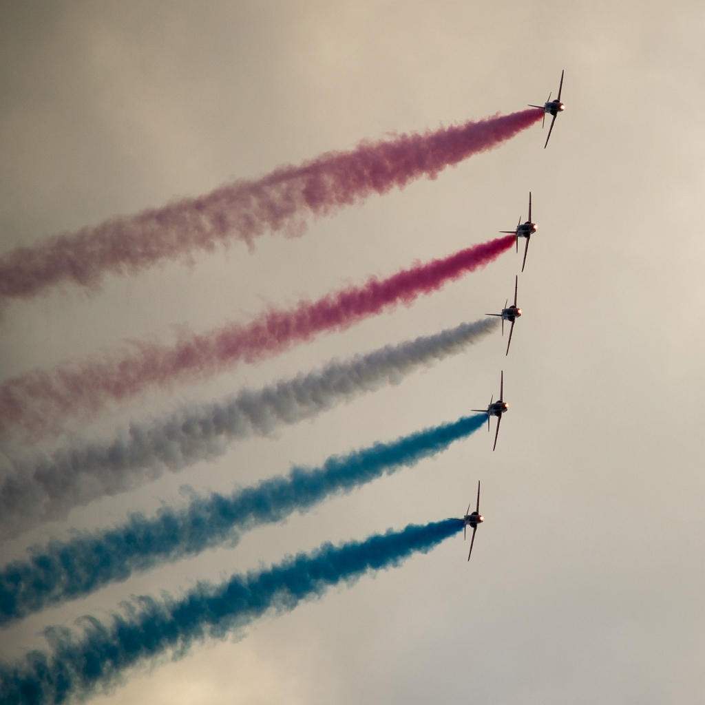 20150918_0752.JPG - Red Arrows met BAE Systems Hawk T1 van het Verenigd Koninkrijk.