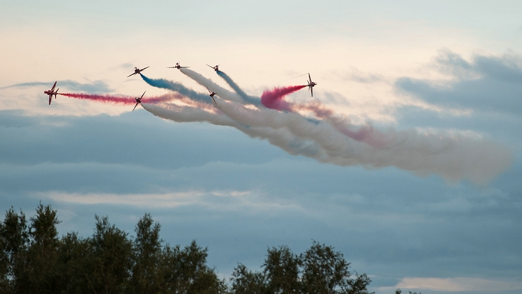 20150918_0778.JPG - Red Arrows met BAE Systems Hawk T1 van het Verenigd Koninkrijk.