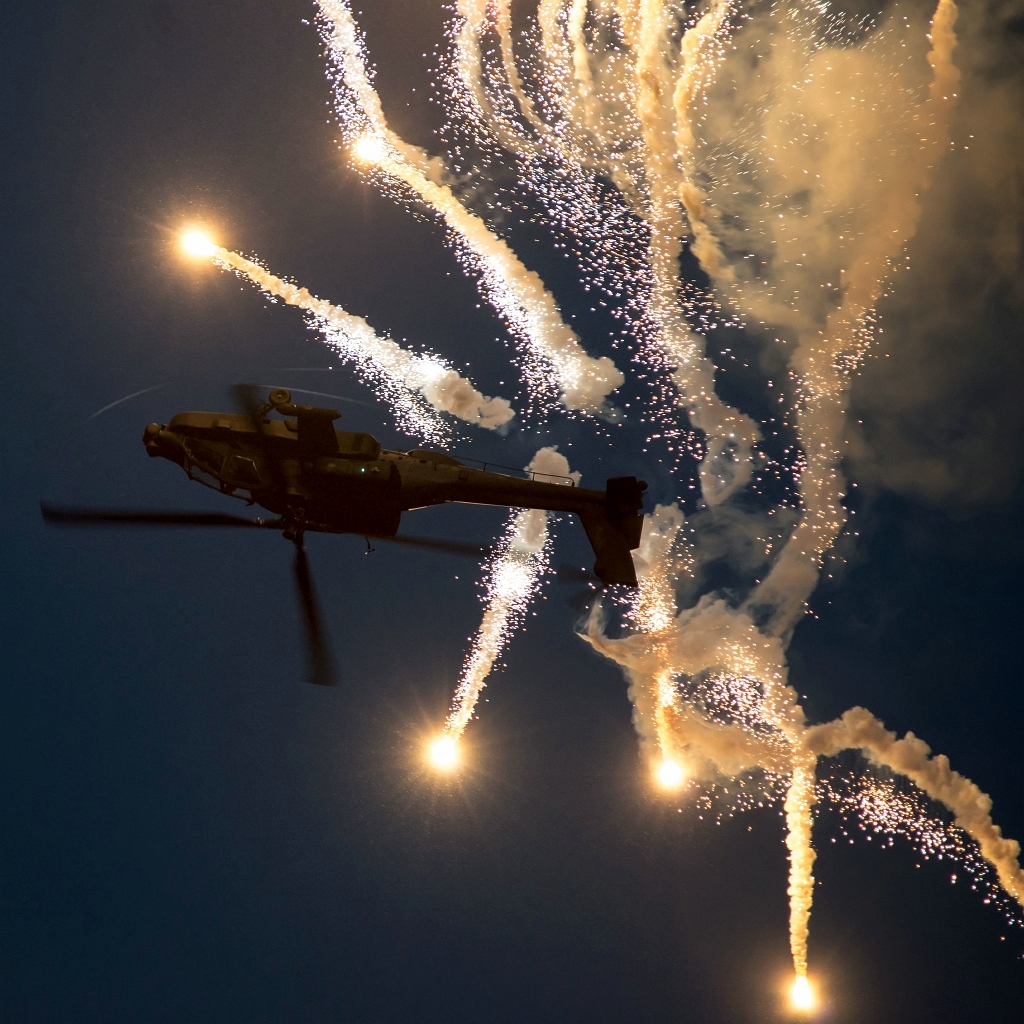 20150918_1015_1.JPG - Apache Solo Display met Apache AH-64D van de Koninklijke Luchtmacht uit Nederland.