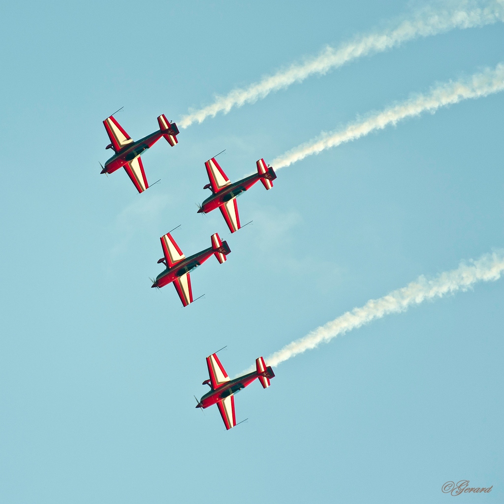 20120914_0138.JPG - Royal Jordanian Falcons Extra 300L.