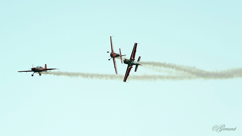20120914_0192.JPG - Royal Jordanian Falcons Extra 300L.