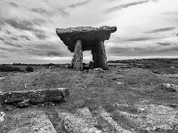 20170923 0007 1  Ierland is ook verleden zoals deze Poulnabrone Dolmen in Burren County Clare. : Ierland 2017