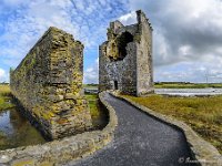 20170924 0712-Pano  Carrigafoyle Castle aan de monding van de Shannon omgeving Limerick is verwoest in 1580 door de Engelsen na een drie daags artillerie beschieting. Een van de vele getuigen van het gewelddadig Iers verleden. : Ierland, Ierland 2017, Plaatsen